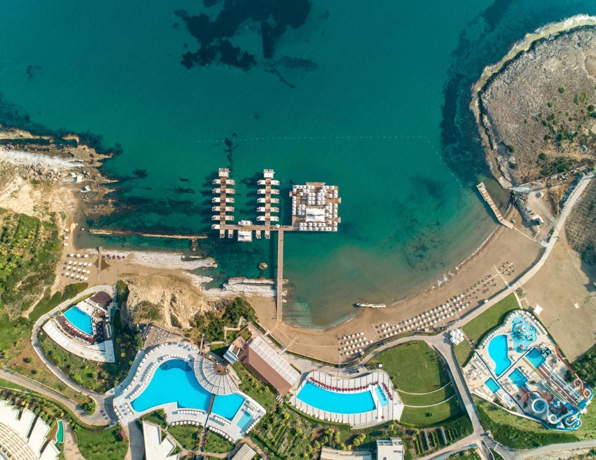 Elexus & & Casino Szálloda 5*